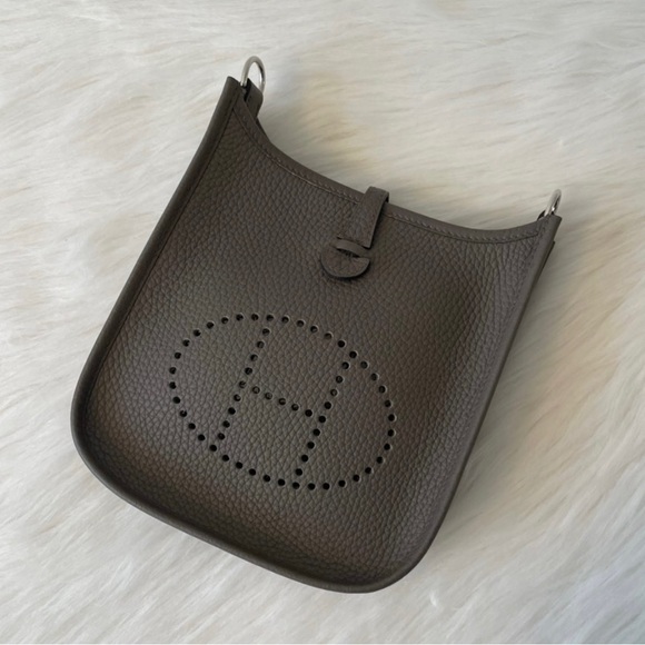 💜SOLD💜 HERMES🍊 Evelyne 16 mini TPM - Etain PH - Picture 4 of 13